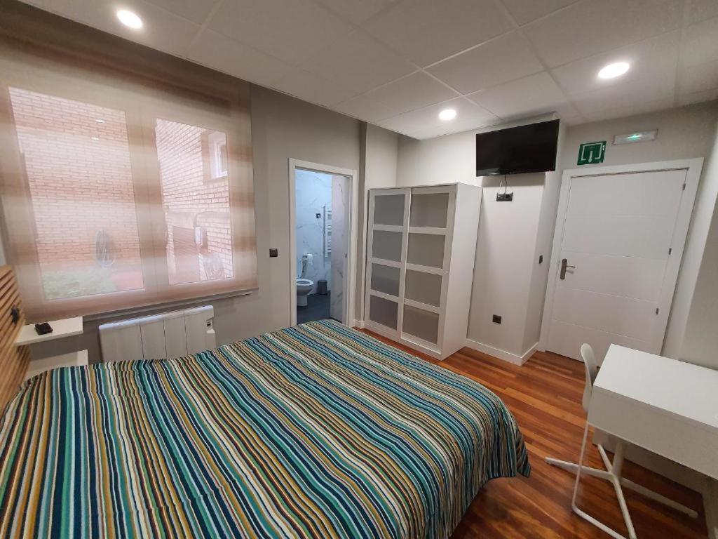 Pension Guggenheim Riverview Hbi01297 Bilbao Luaran gambar
